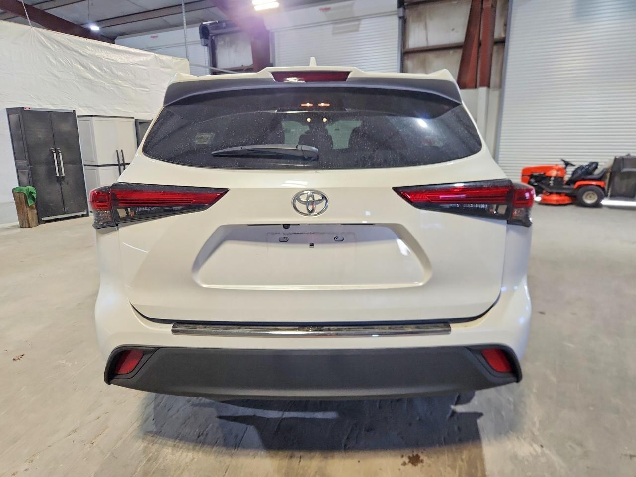 2022 Toyota Highlander Xle - Image 6