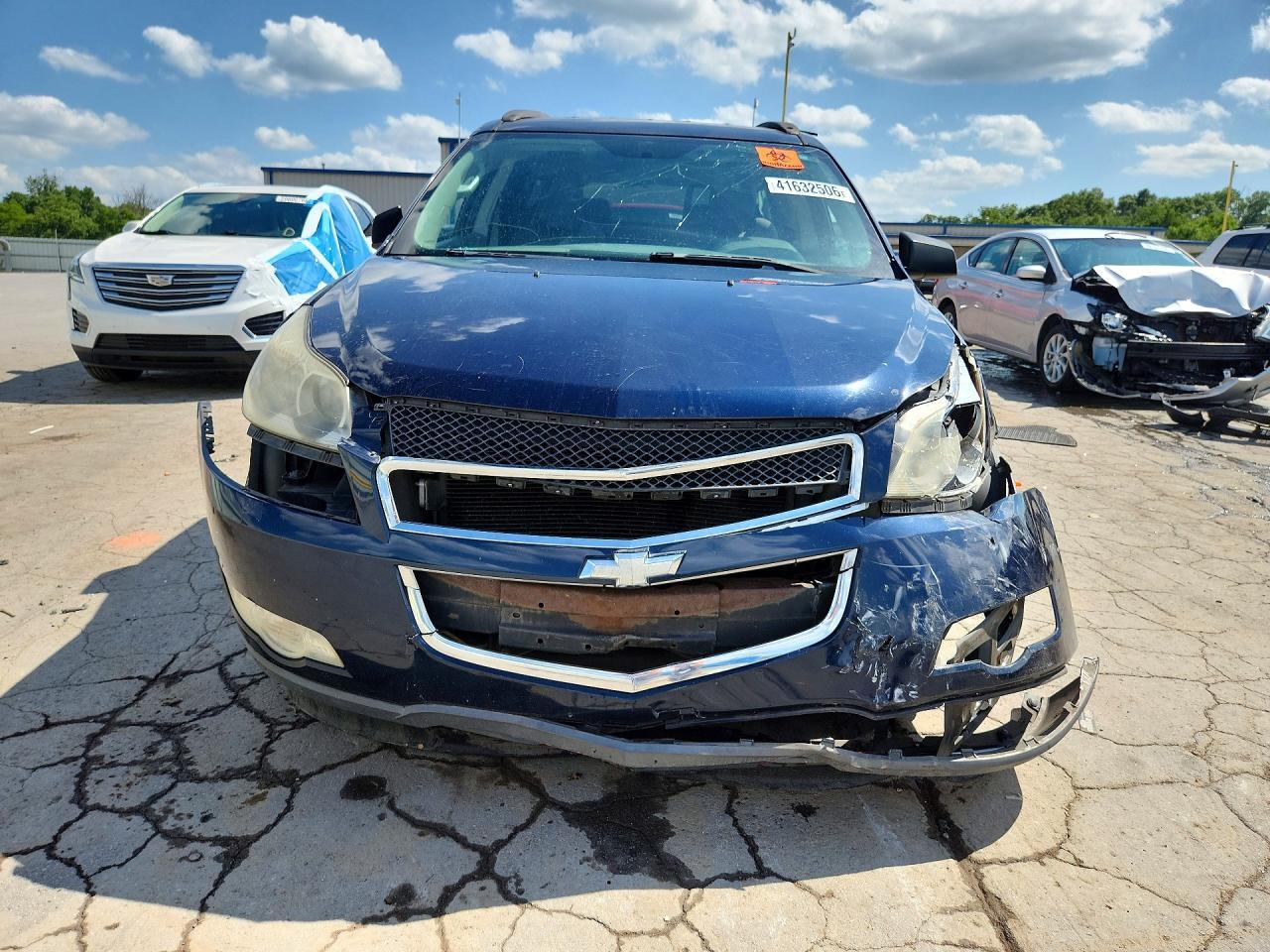 2010 Chevrolet Traverse Ls - Image 5