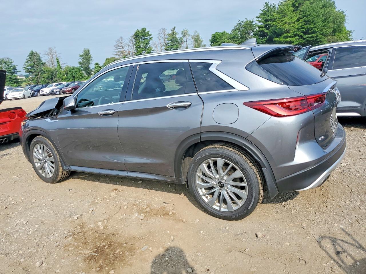 2023 Infiniti Qx50 Luxe - Image 2