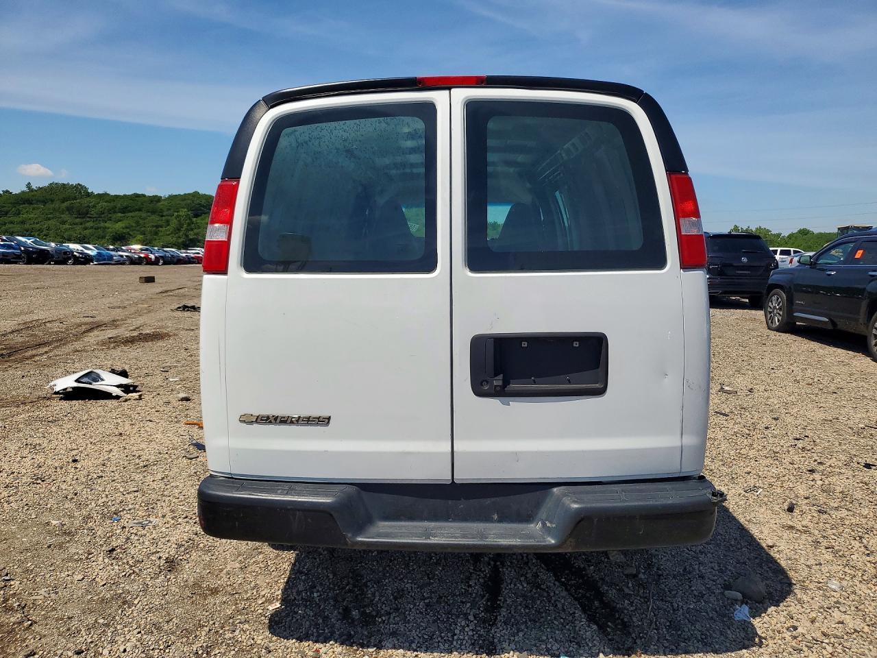 2020 Chevrolet Express G2500 - Image 6