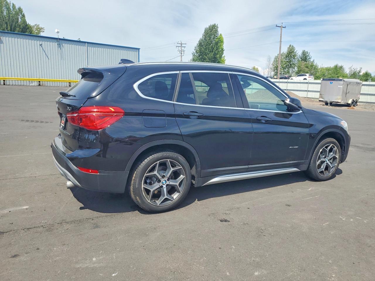 2018 BMW X1 xDrive28I - Фото 3