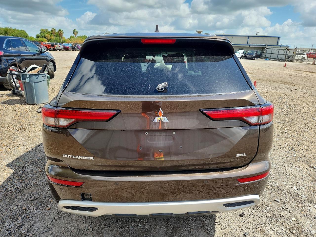 2023 Mitsubishi Outlander Sel - Фото 6