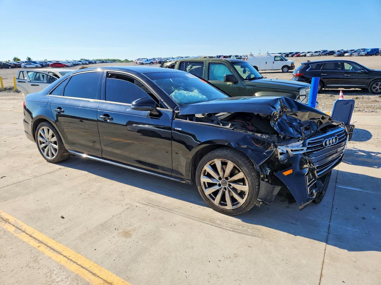 2018 Audi A4 Premium - Фото 4