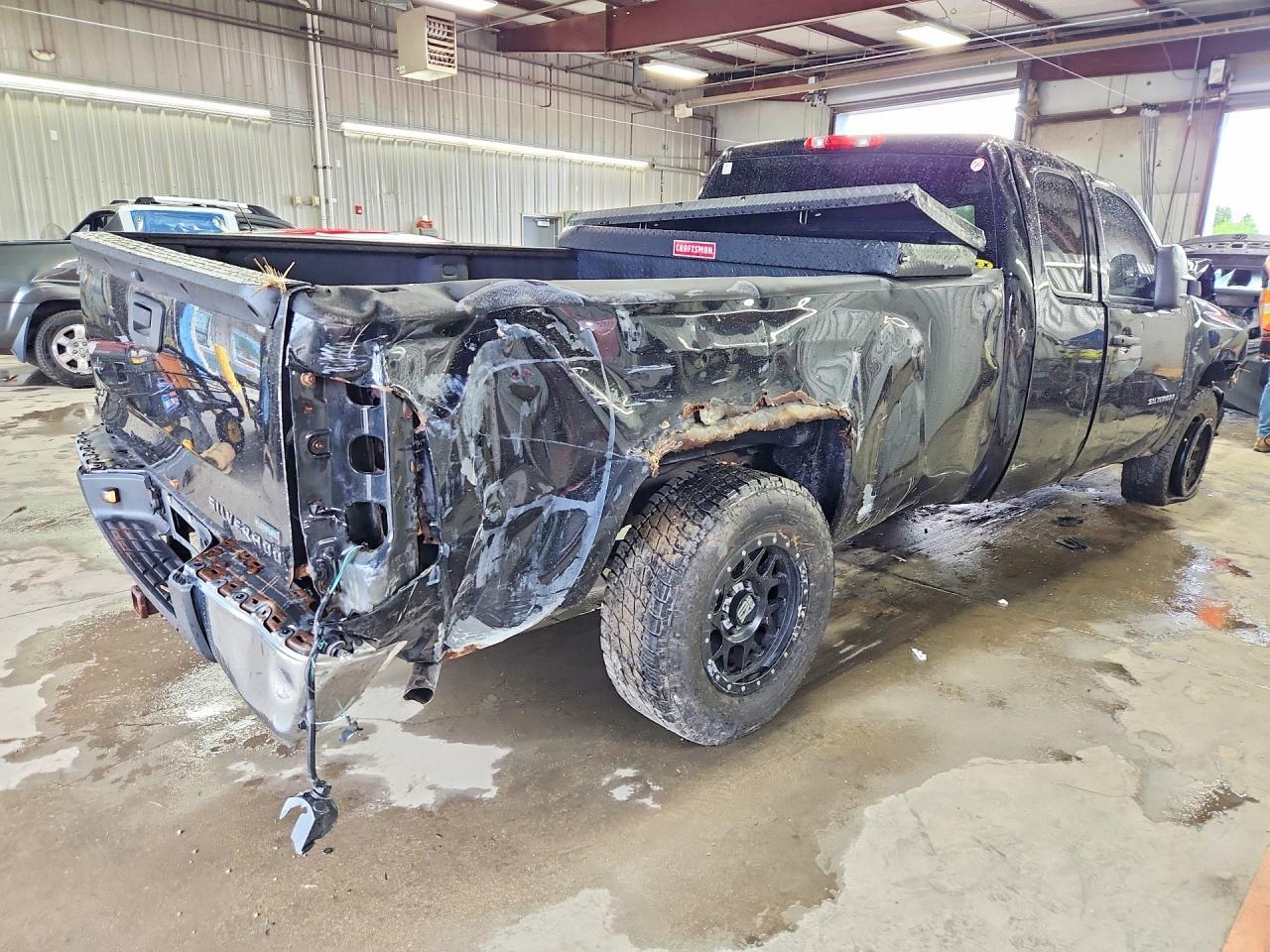 2011 Chevrolet Silverado C1500 - Фото 3