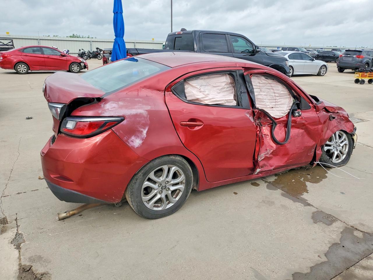 2016 Scion Ia Base - Фото 3