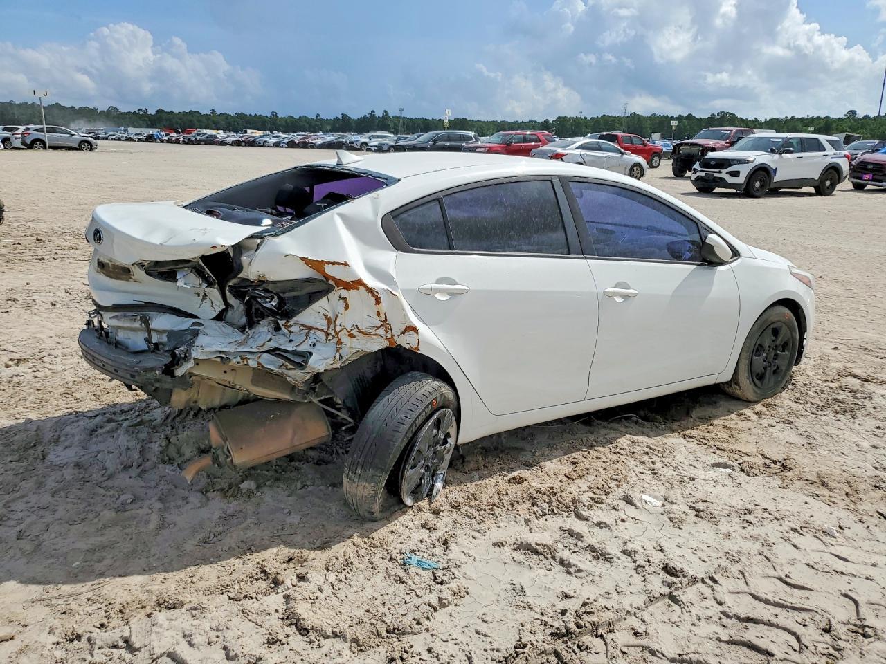 2018 Kia Forte - Image 3