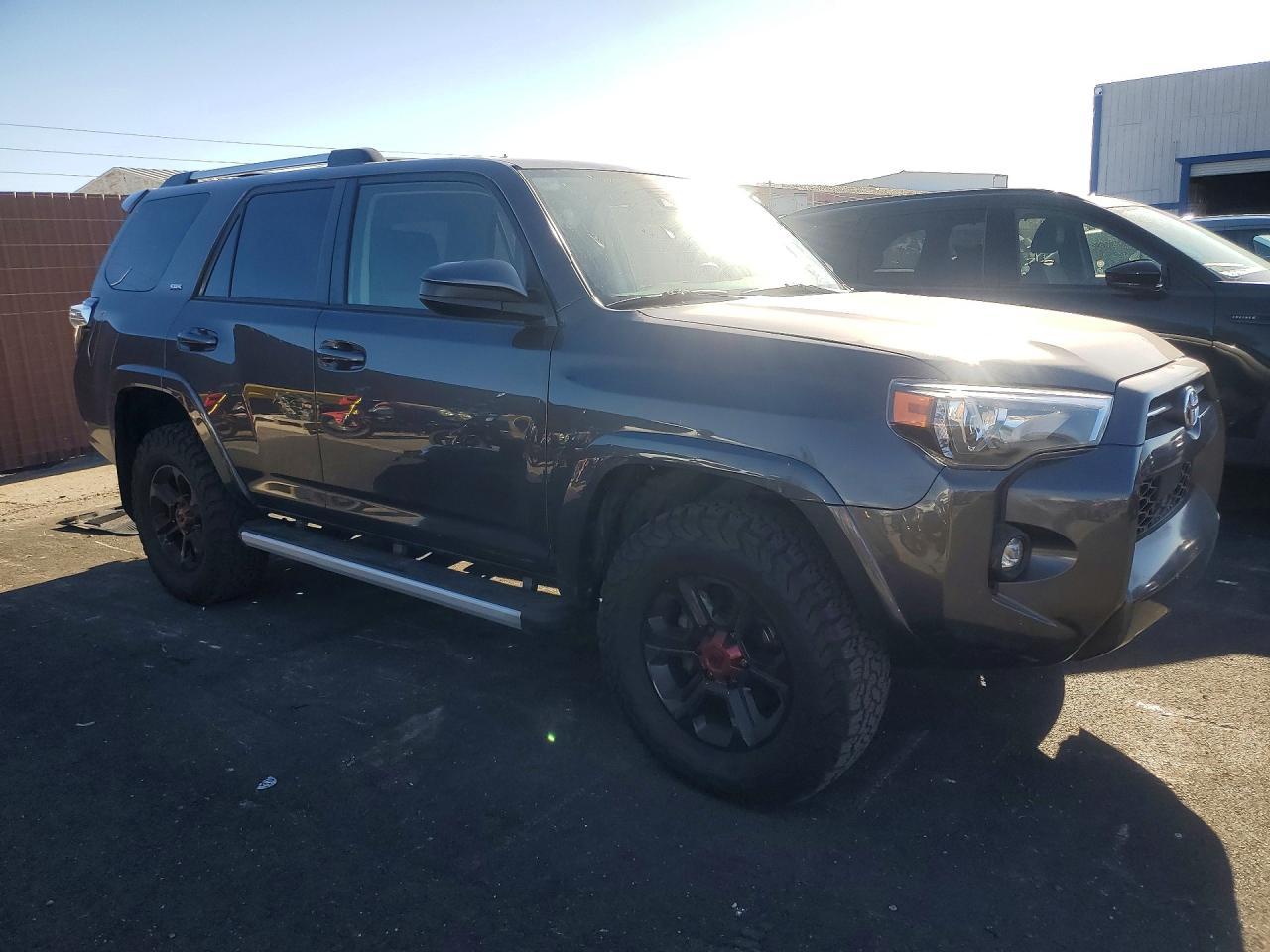 2021 Toyota 4Runner Sr5 - Фото 4