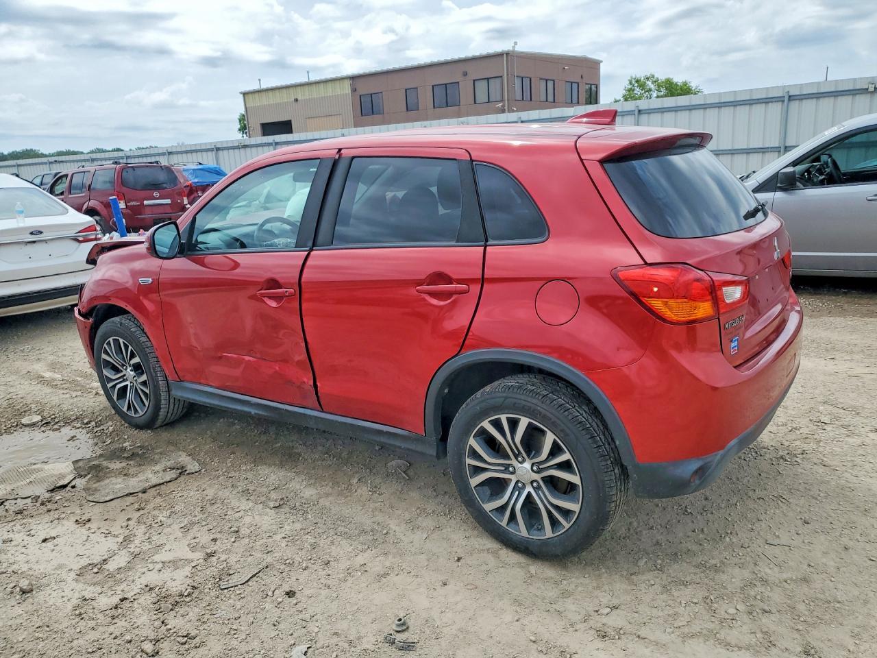 2017 Mitsubishi Outlander Sport Es - Фото 2