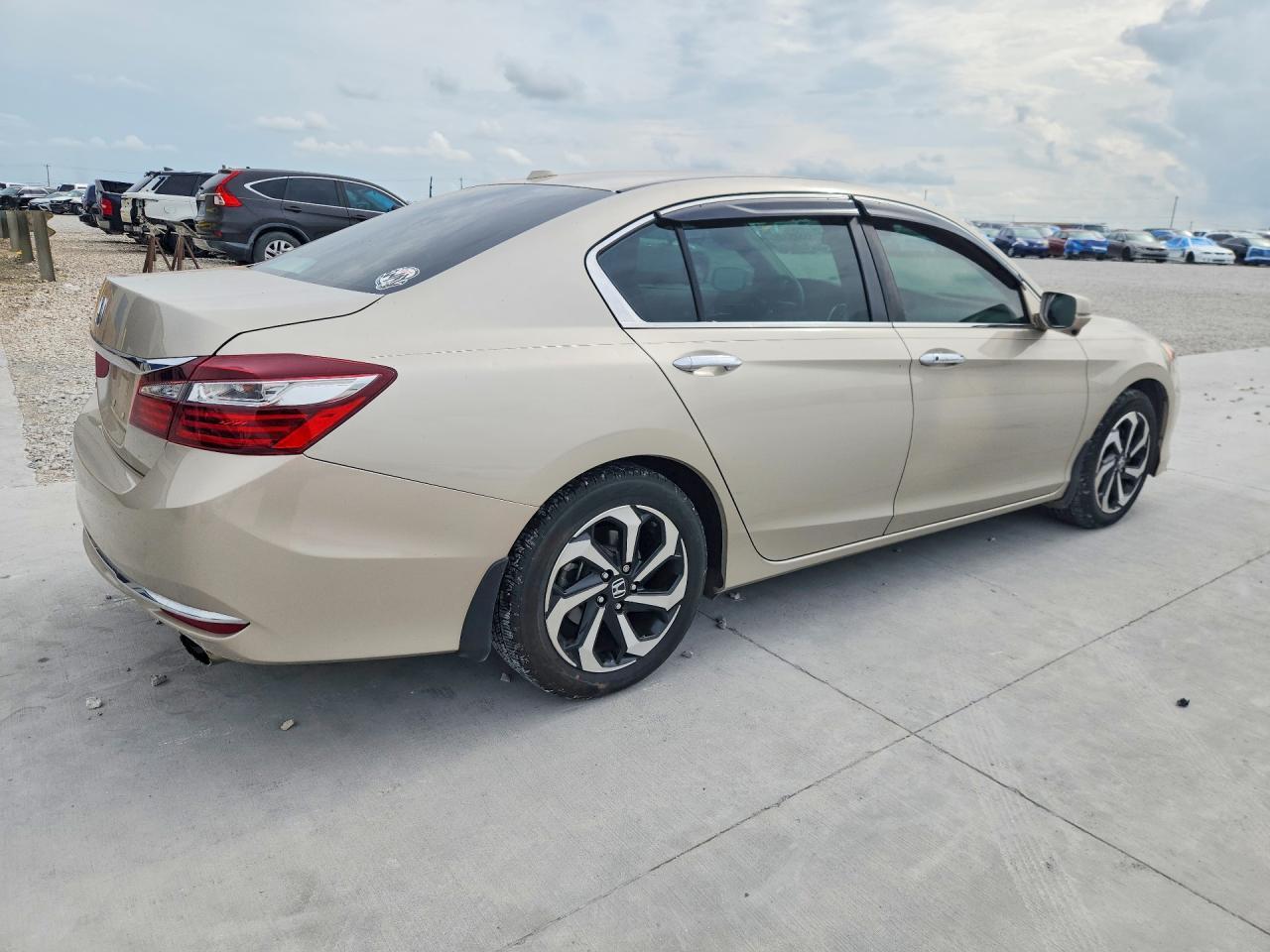 2016 Honda Accord Ex - Фото 3