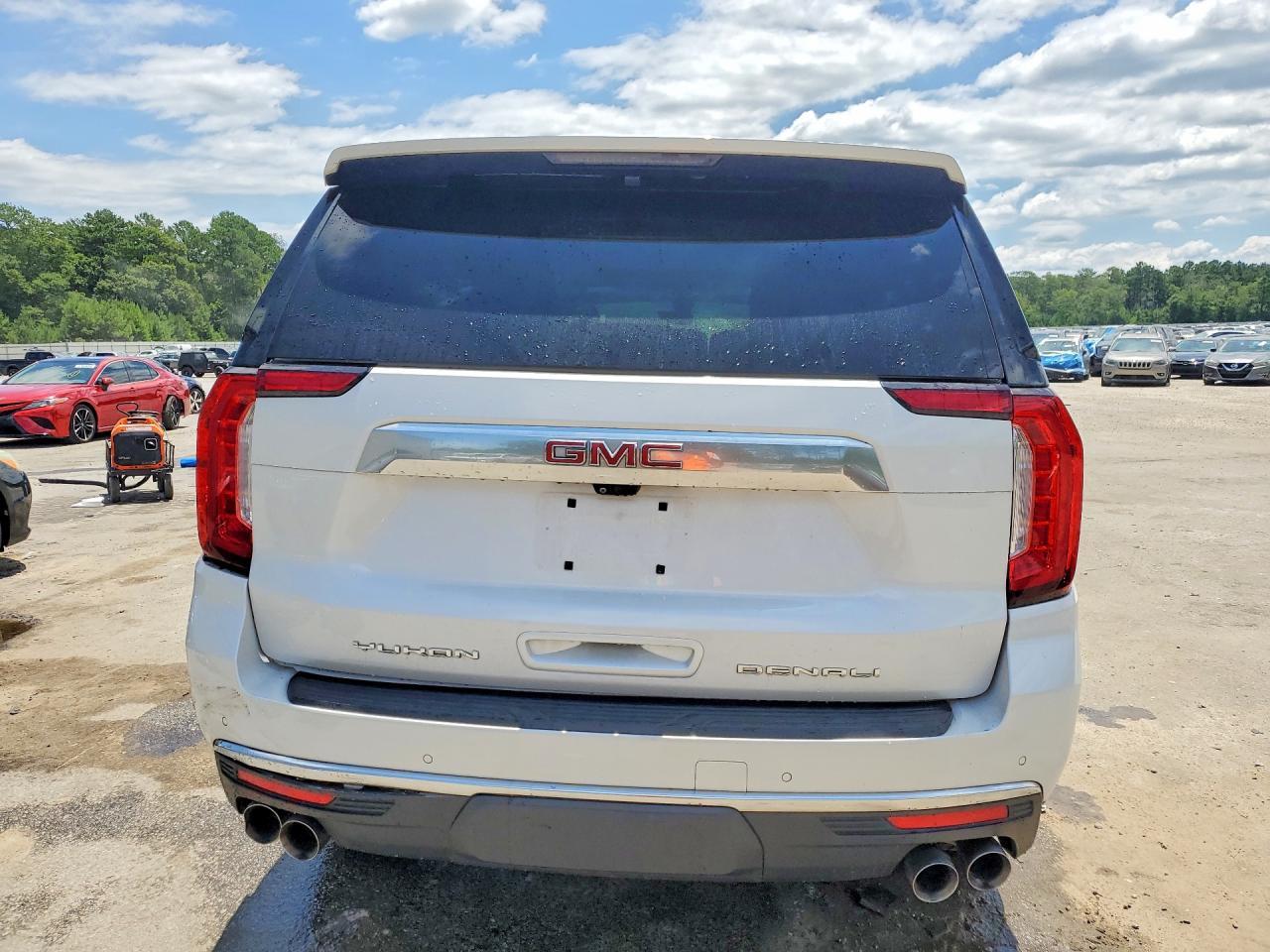 2021 GMC Yukon Denali - Image 6