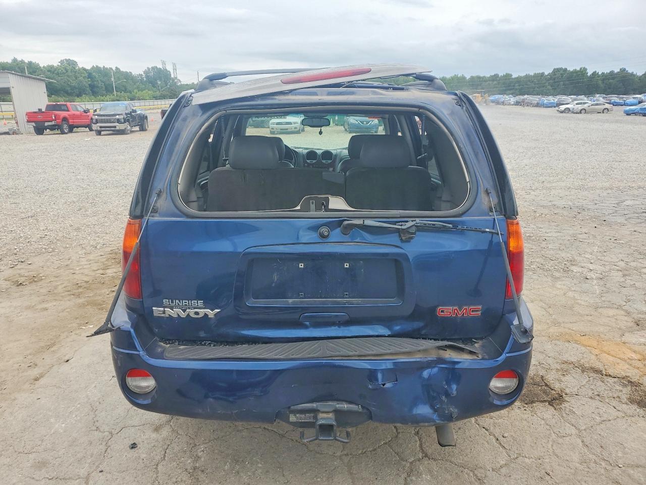 2002 GMC Envoy - Фото 6