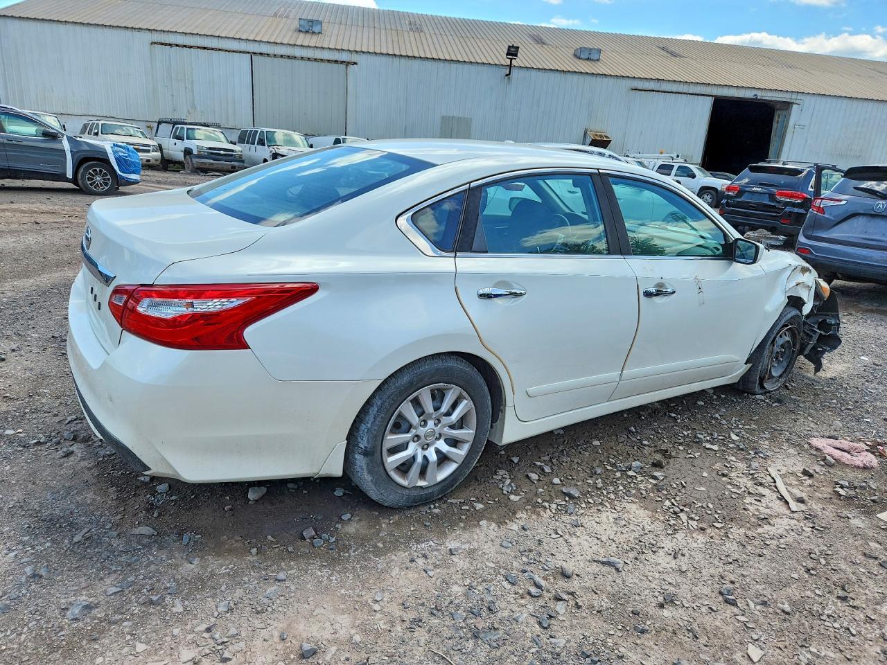 2016 Nissan Altima 2.5 S - Image 3