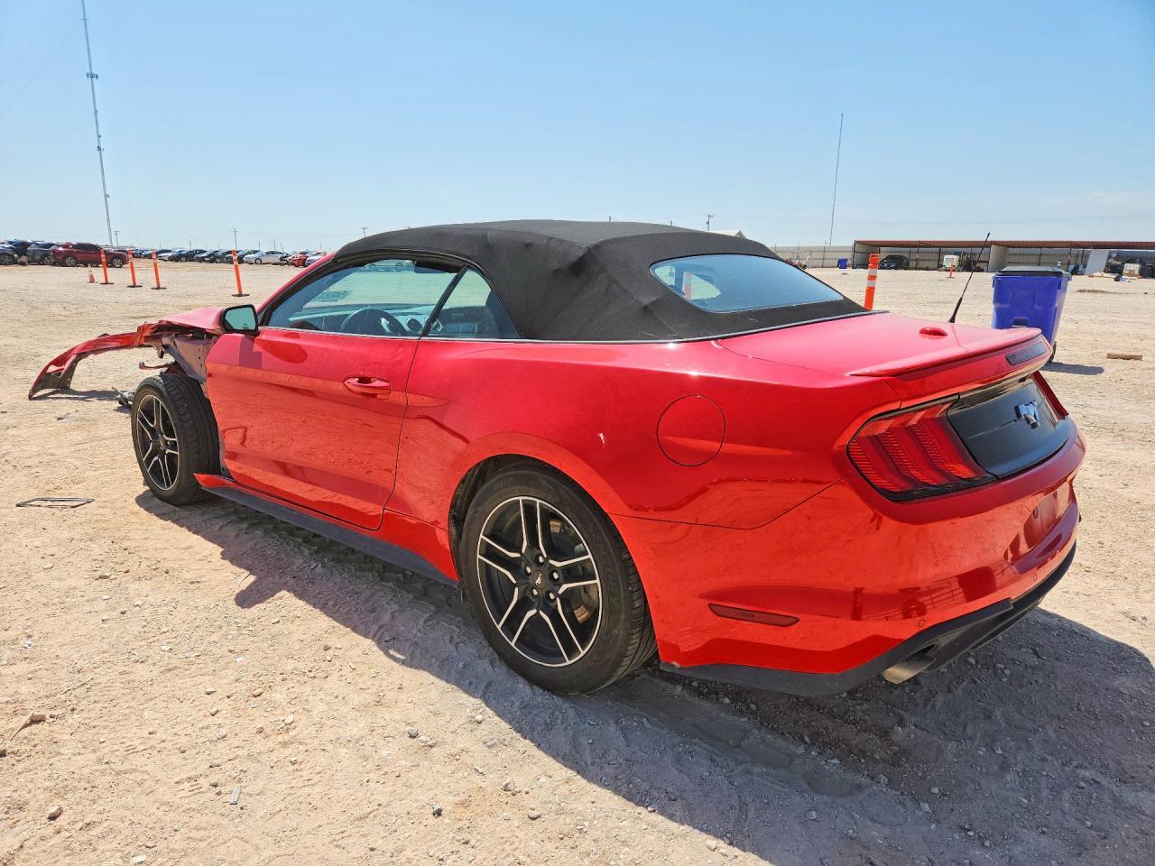 2022 Ford Mustang - Фото 2