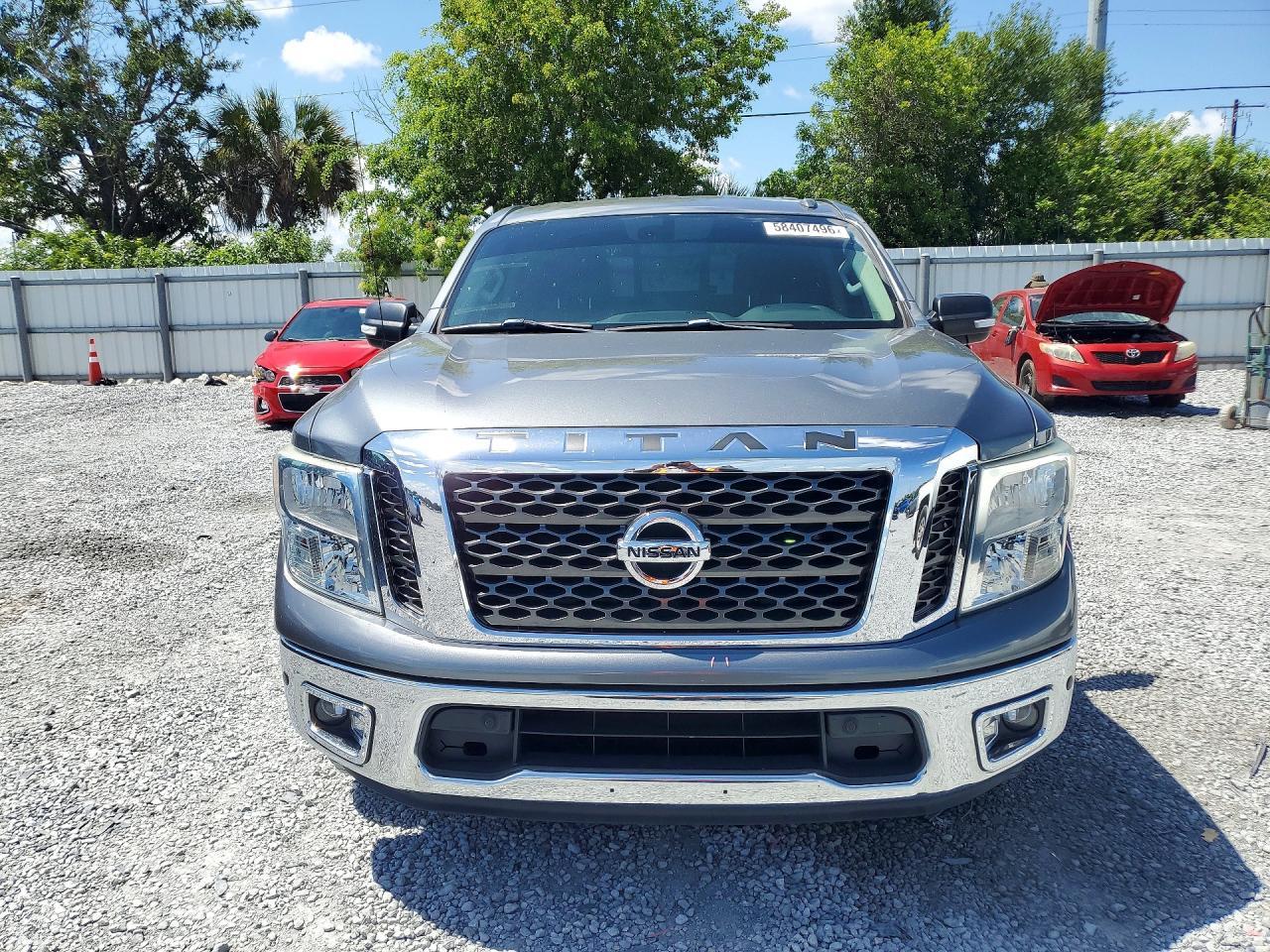 2018 Nissan Titan Sv - Image 5