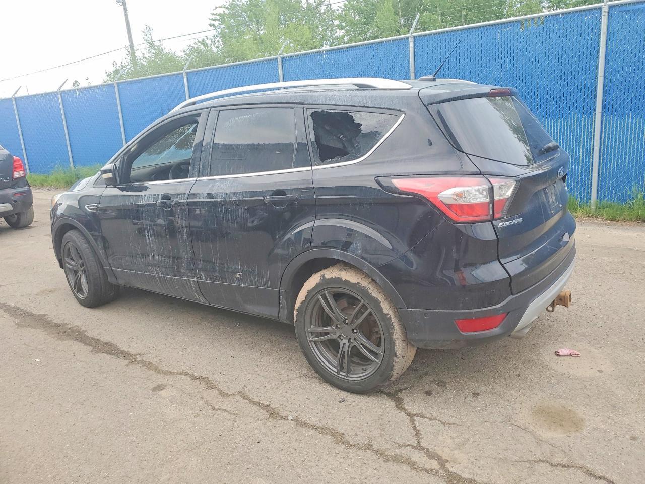 2017 Ford Escape Titanium - Фото 2