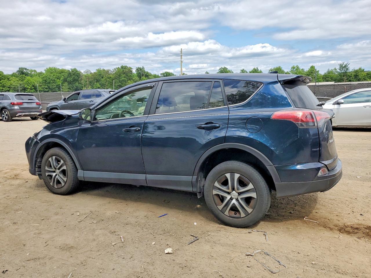 2018 Toyota Rav4 Le - Фото 2