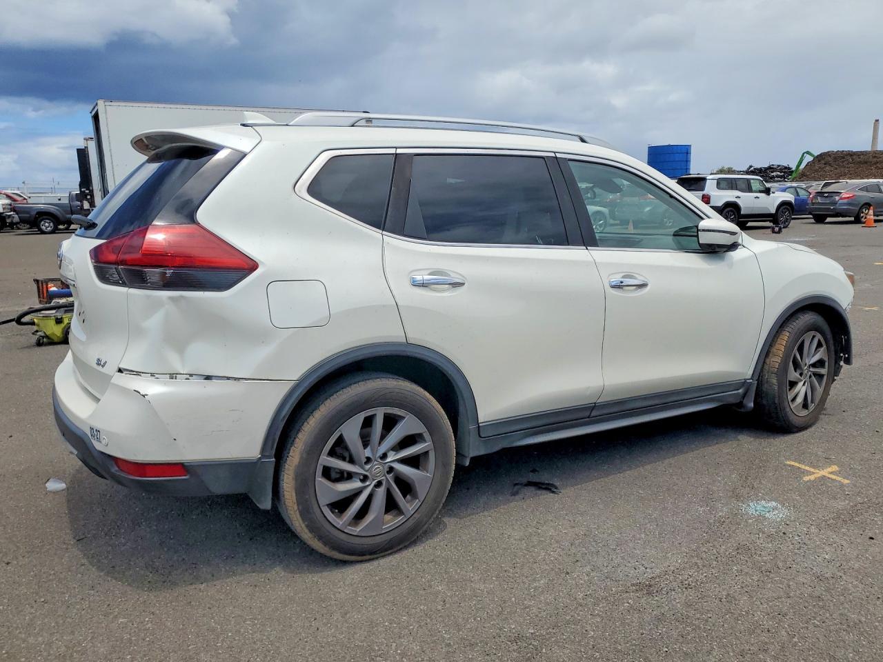 2020 Nissan Rogue - Фото 3