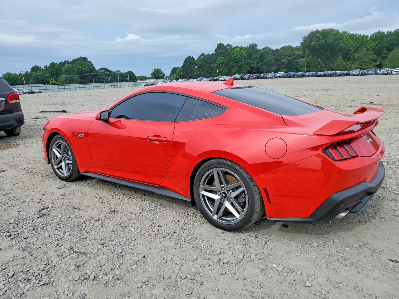 2024 Ford Mustang Gt - Фото 2