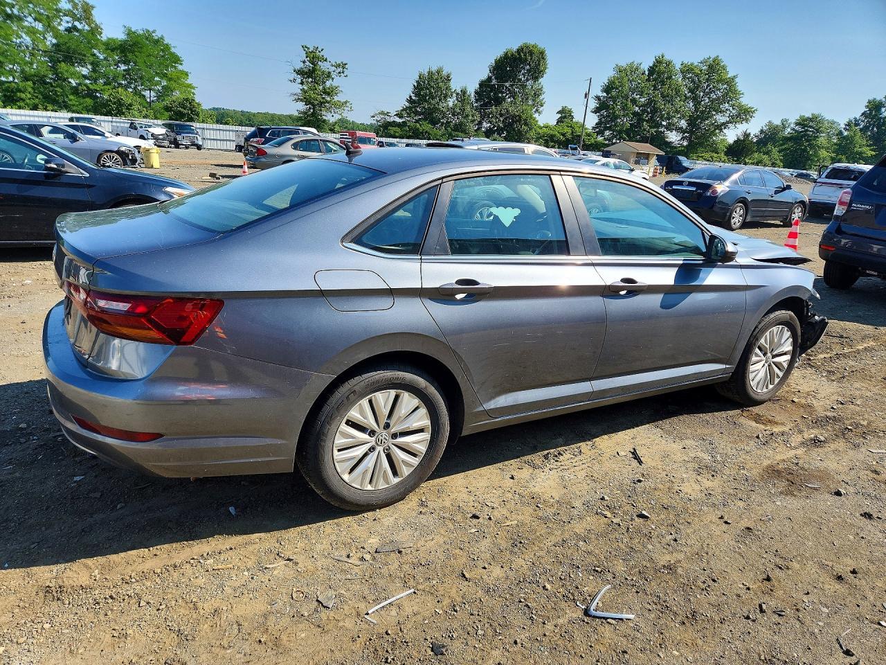 2019 Volkswagen Jetta - Фото 3