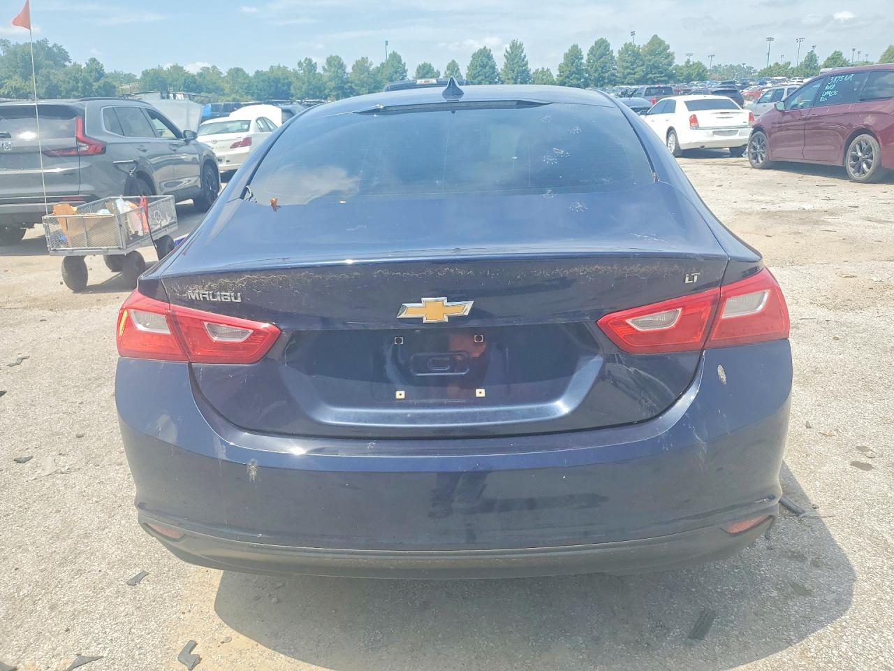 2016 Chevrolet Malibu - Image 6