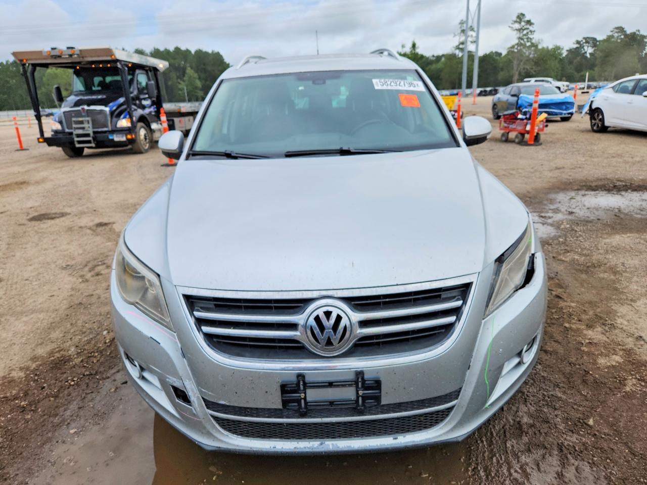 2011 Volkswagen Tiguan S - Фото 5