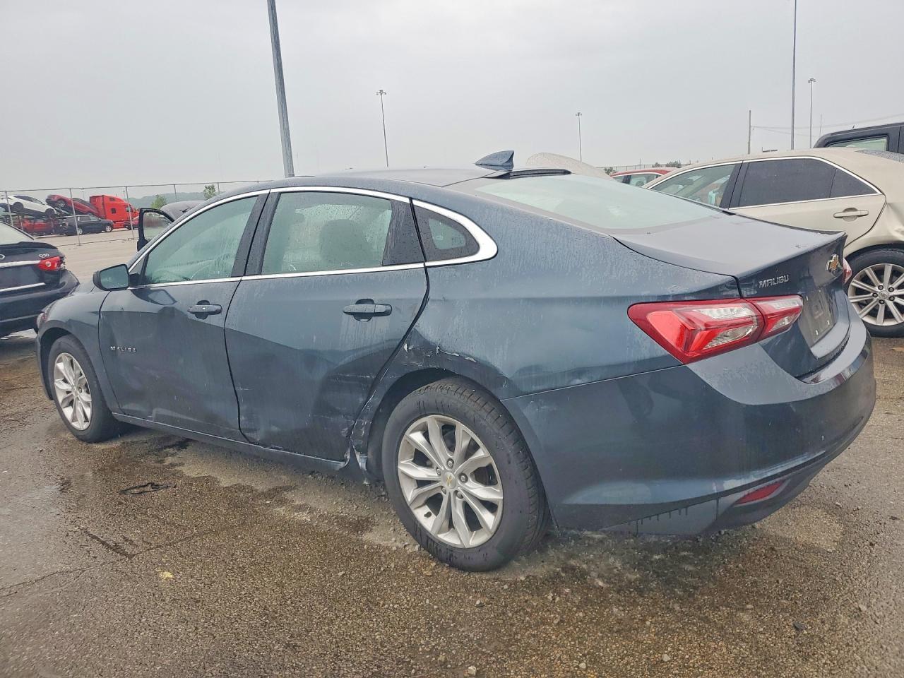 2020 Chevrolet Malibu Lt - Image 2
