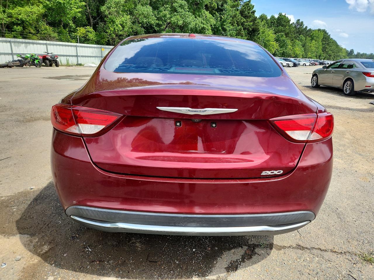 2015 Chrysler 200 Limited - Image 6