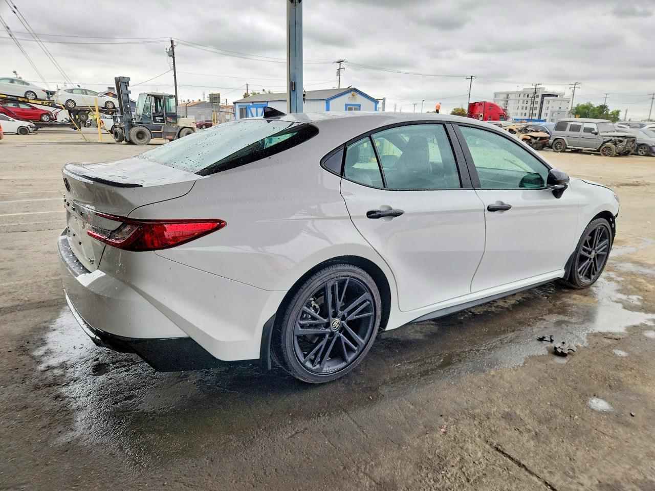 2026 Toyota Camry Nightshade - Фото 3