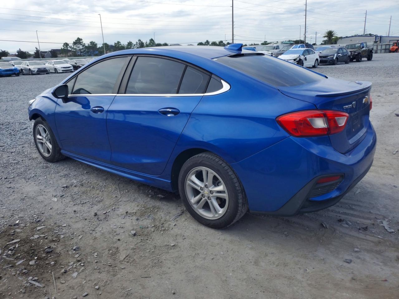 2018 Chevrolet Cruze Lt - Фото 2