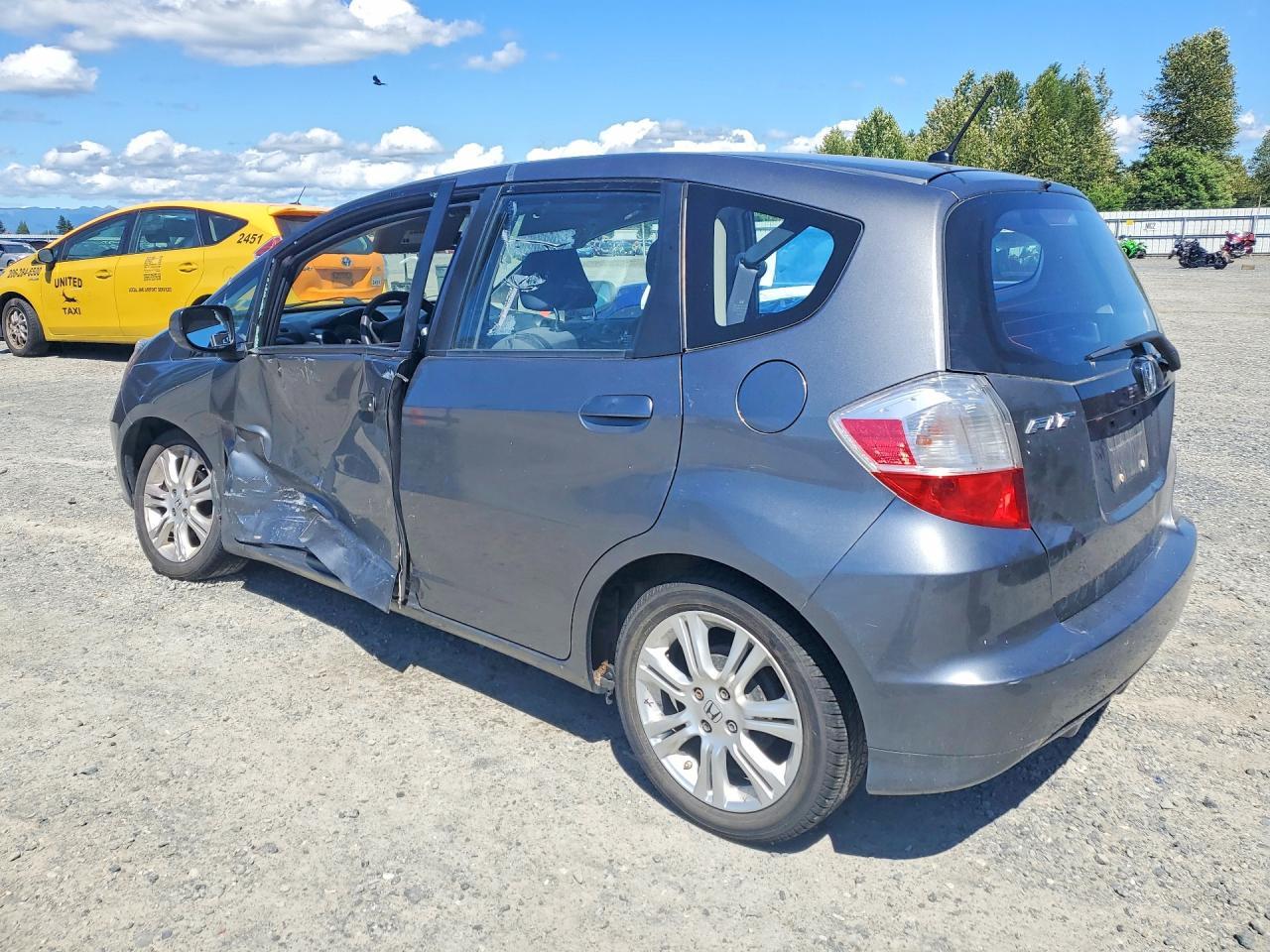 2013 Honda Fit - Фото 2