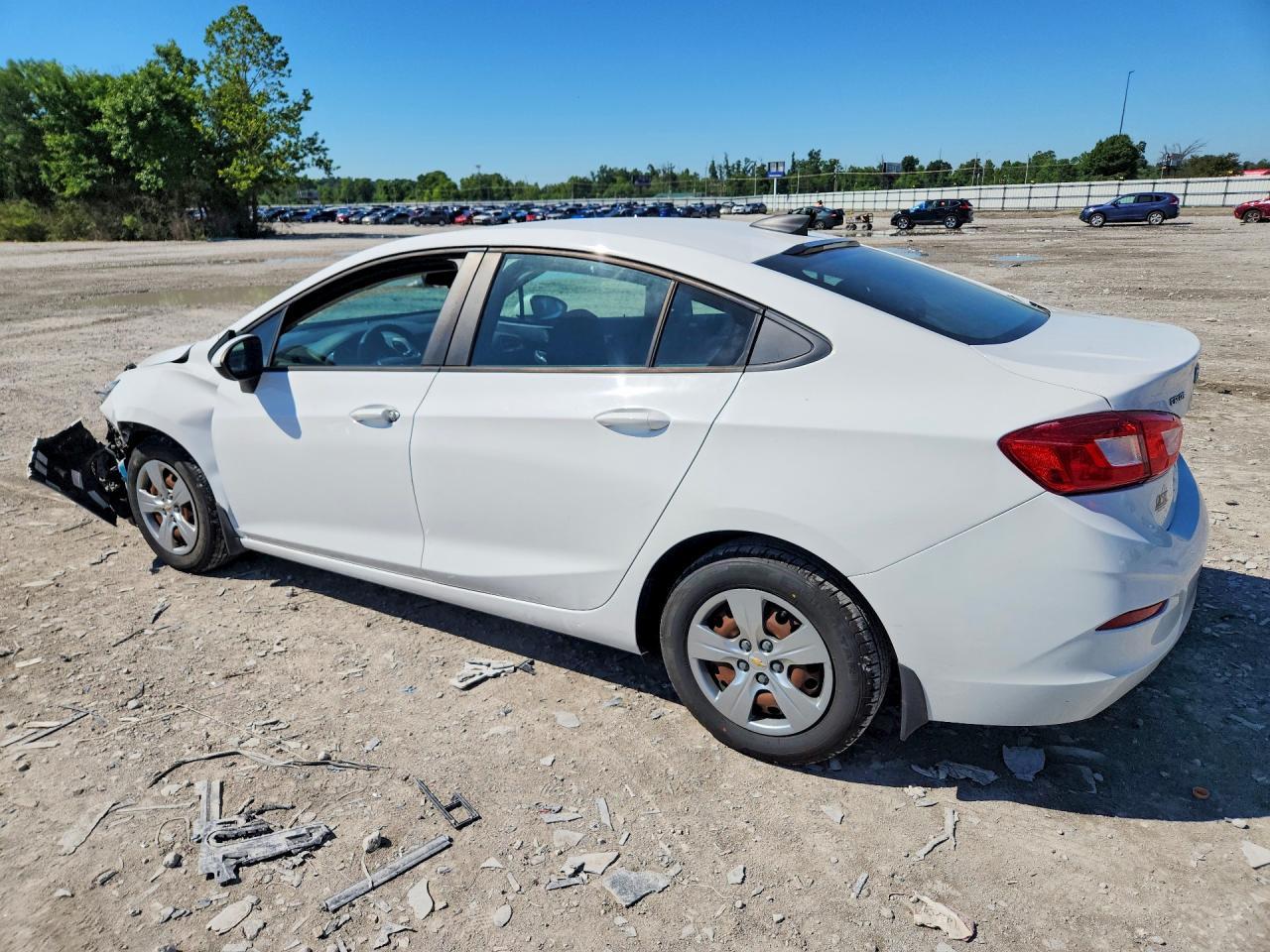 2018 Chevrolet Cruze Ls - Image 2