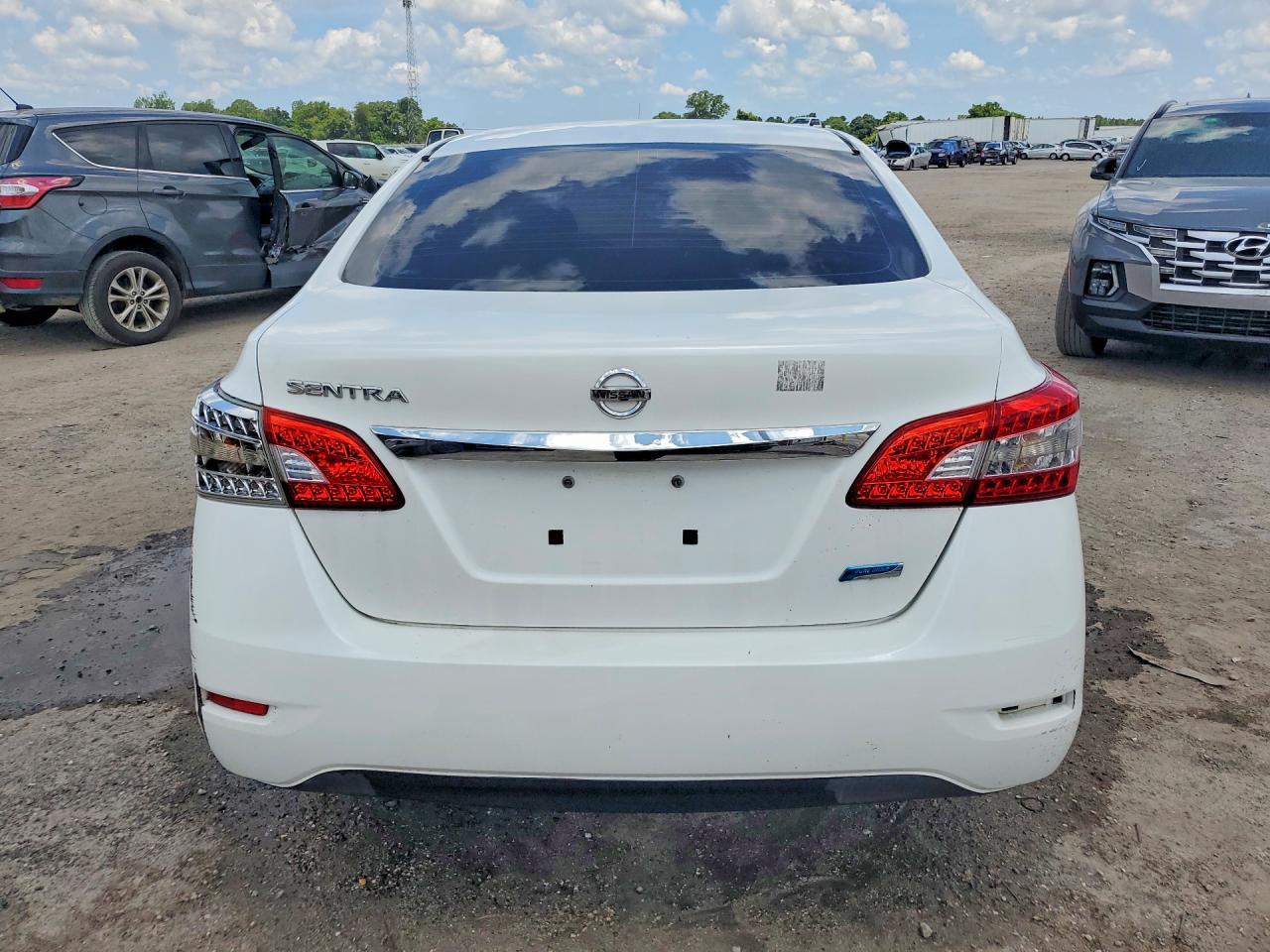 2014 Nissan Sentra S - Image 6