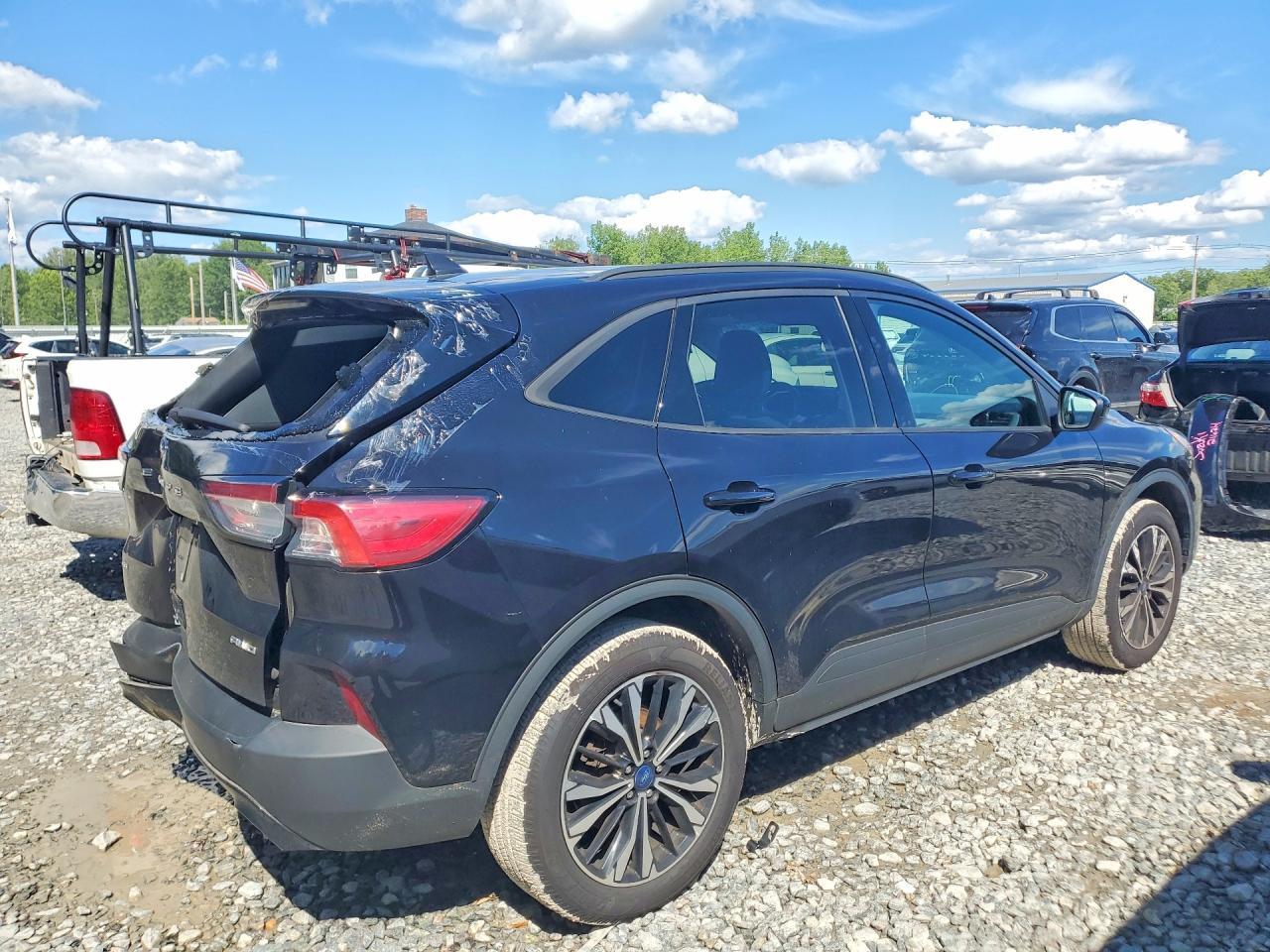 2021 Ford Escape Se - Фото 3