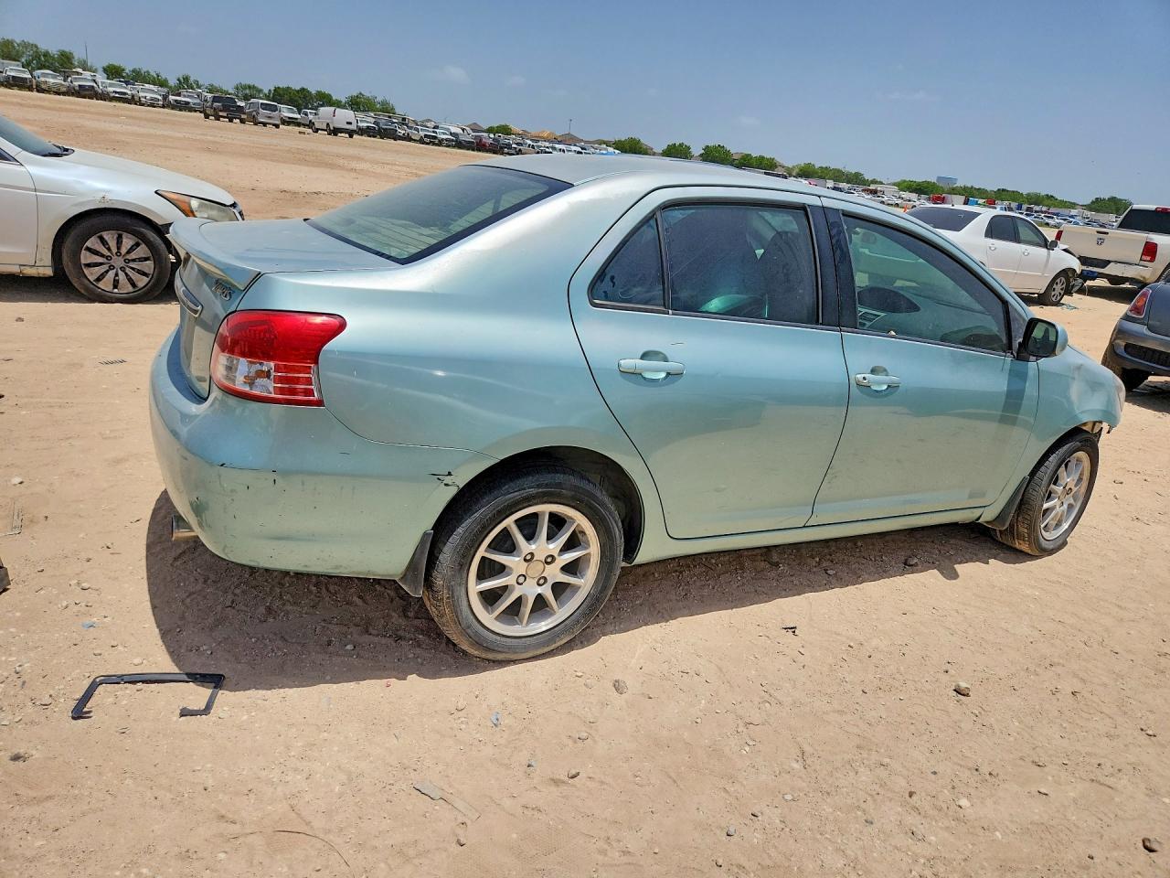 2007 Toyota Yaris Base - Фото 3