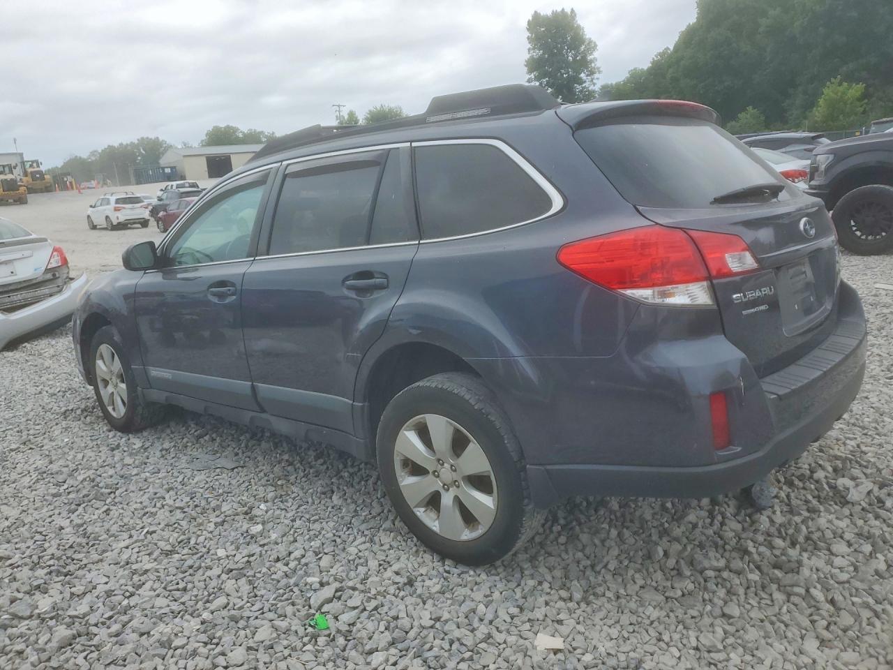 2011 Subaru Outback 3.6R Limited - Image 2