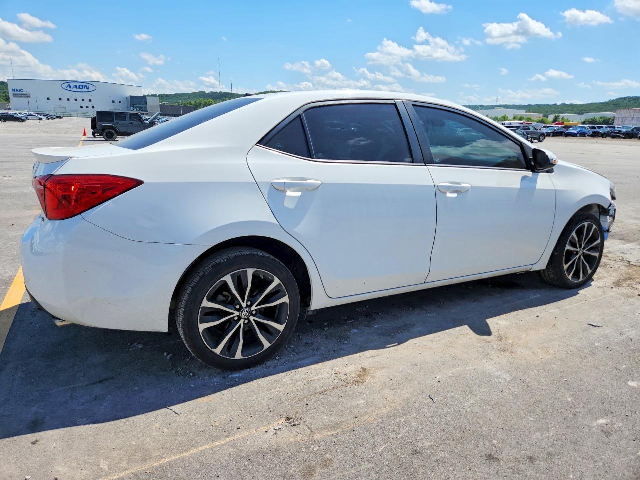 2017 Toyota Corolla Se - Фото 3