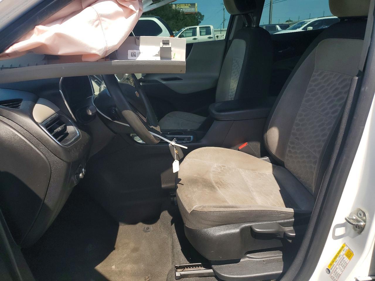 2018 Chevrolet Equinox Ls - Image 7
