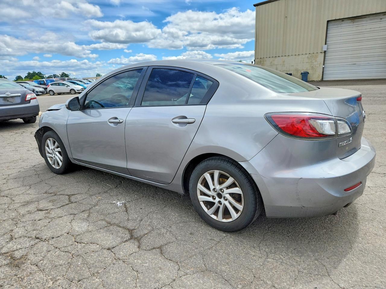 2012 Mazda 3 I - Image 2