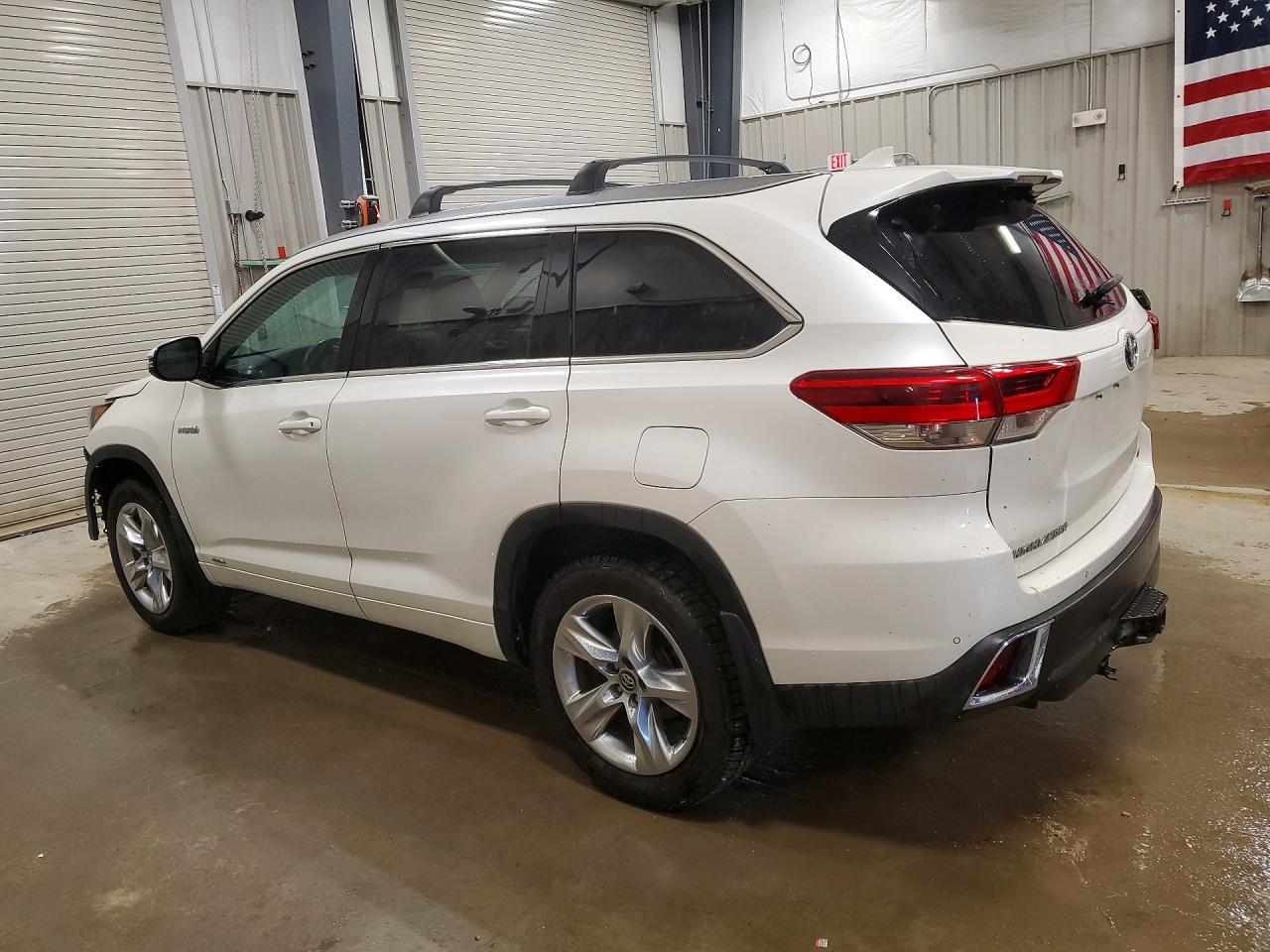 2018 Toyota Highlander Hybrid Limited - Фото 2
