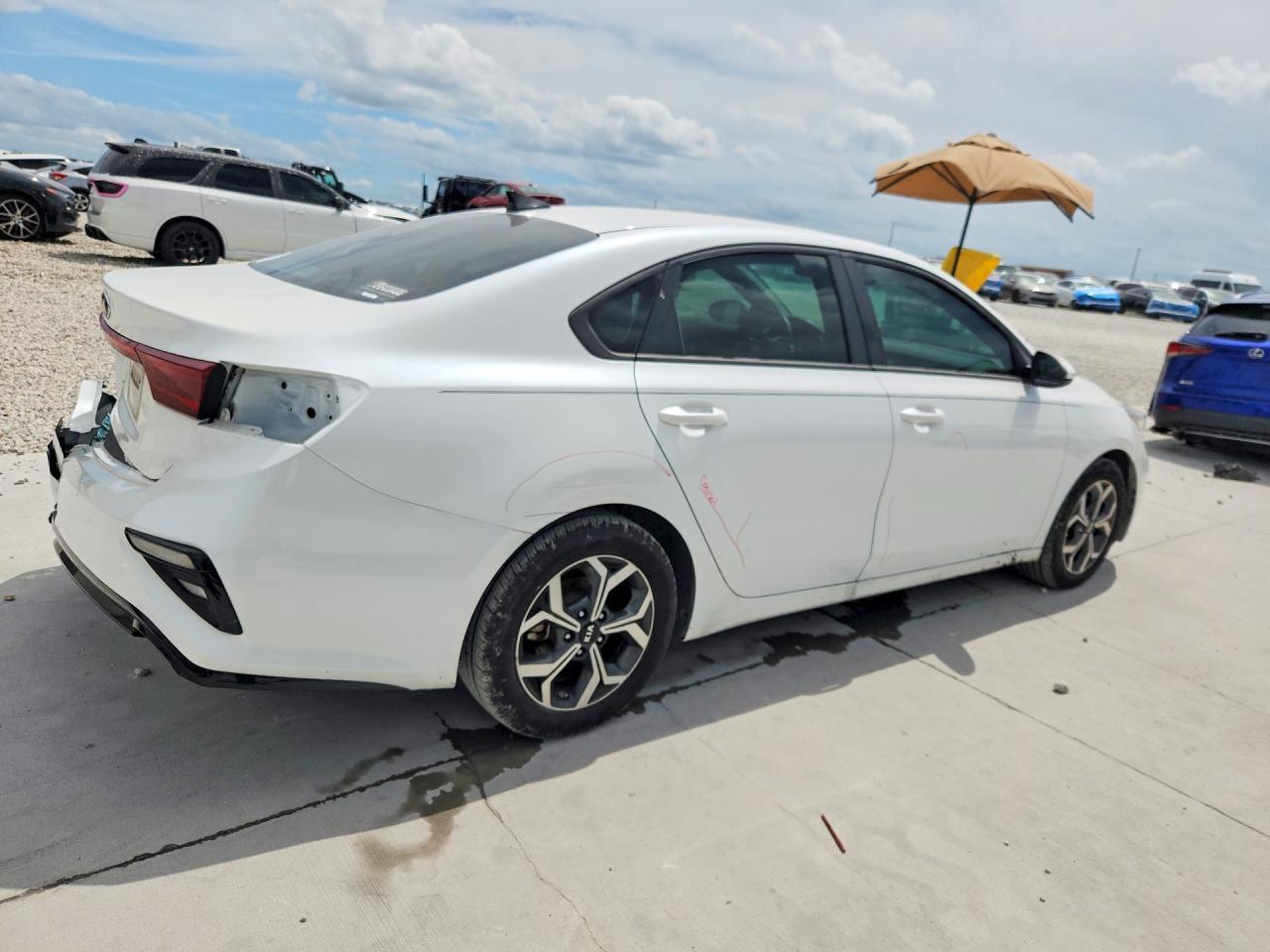 2021 Kia Forte Lxs - Image 3