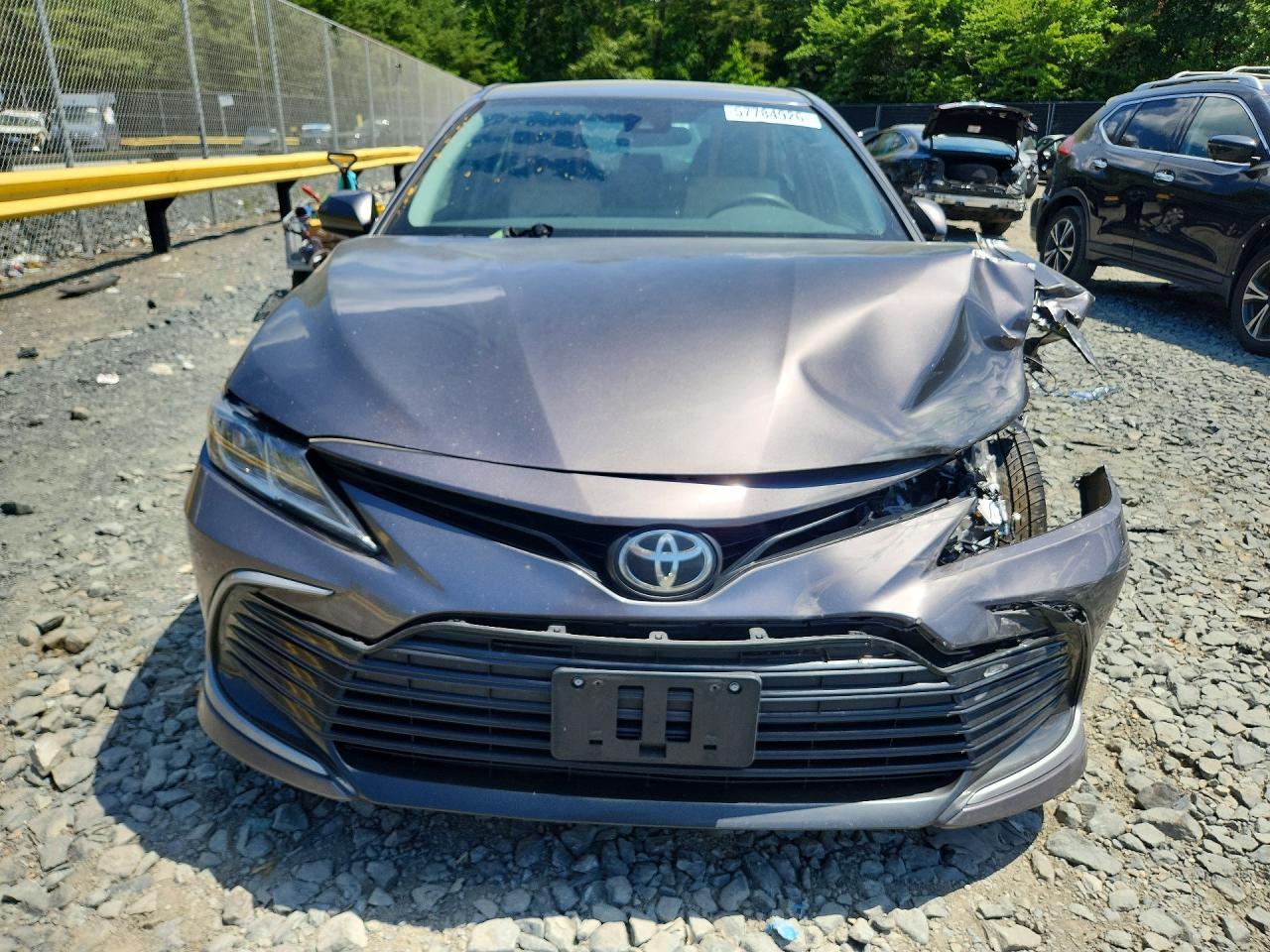 2022 Toyota Camry Le - Image 5