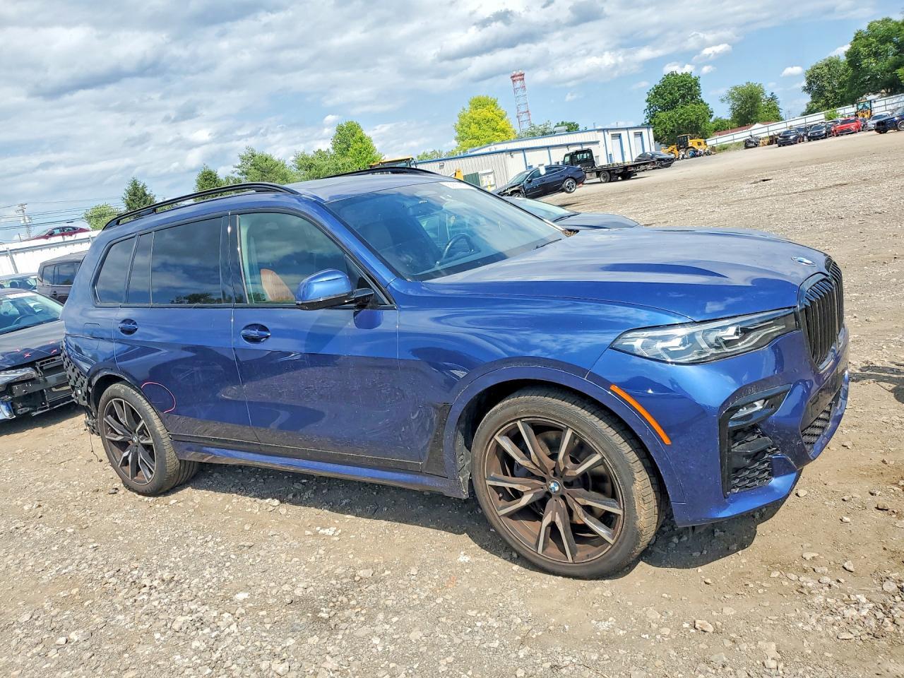 2022 BMW X7 xDrive40I - Фото 4