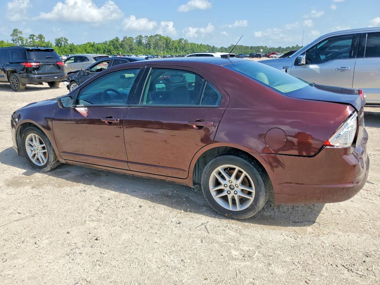 2012 Ford Fusion S - Image 2