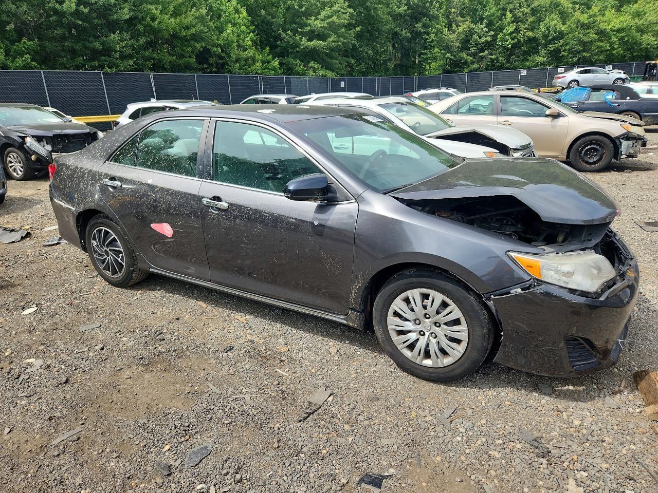 2012 Toyota Camry Le - Фото 4