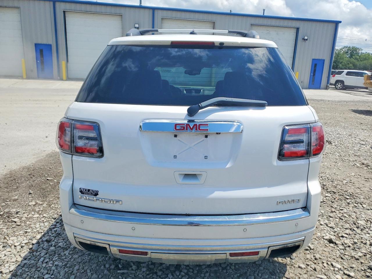 2016 GMC Acadia Denali - Фото 6