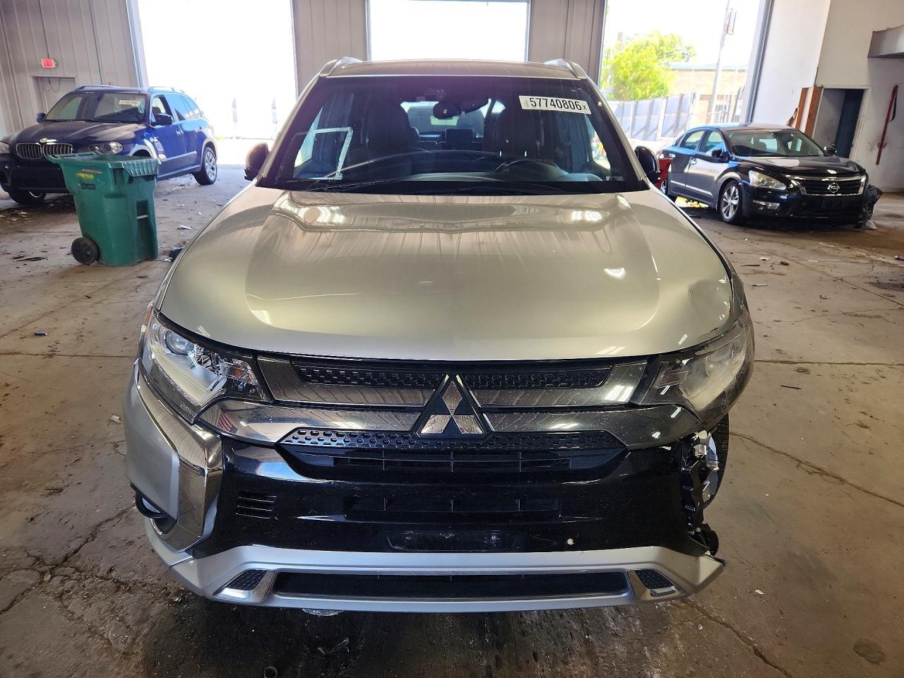 2022 Mitsubishi Outlander Sel - Фото 5