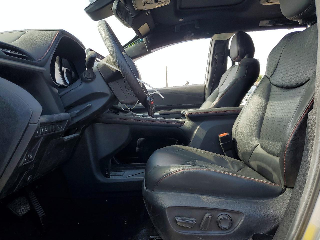 2025 Toyota Sienna Xse - Фото 7