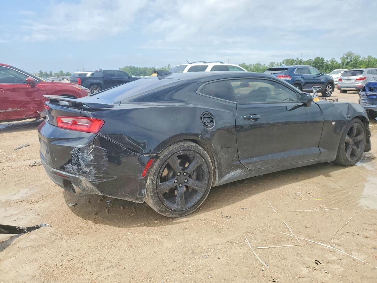 2018 Chevrolet Camaro Ss - Image 3