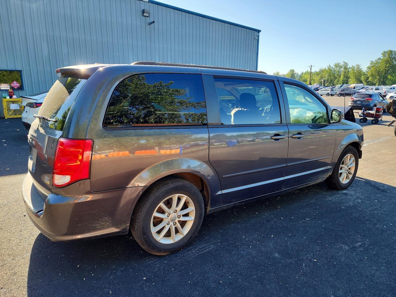2016 Dodge Grand Caravan Sxt - Image 3
