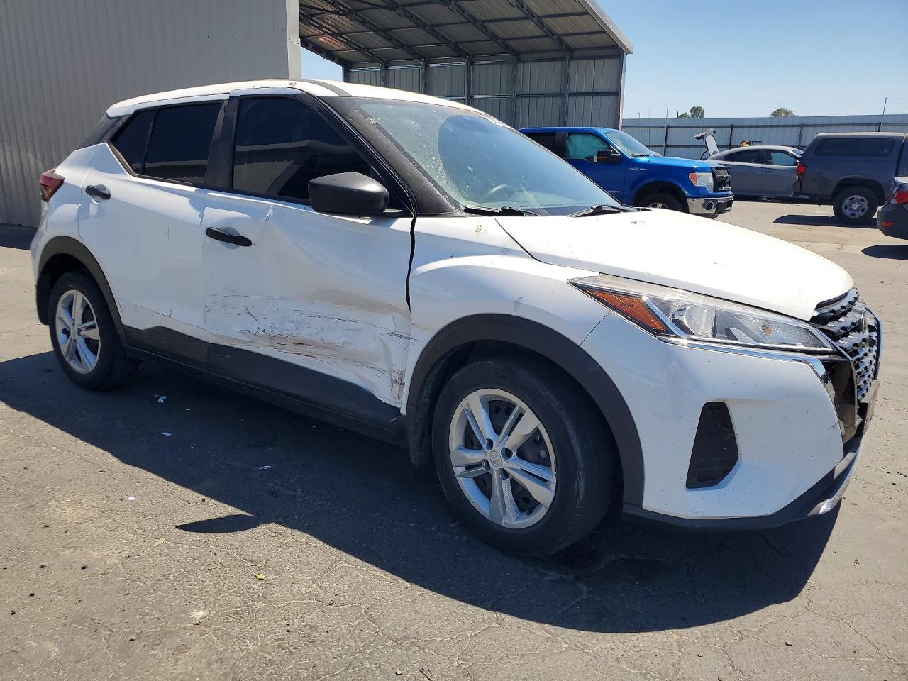 2022 Nissan Kicks S - Фото 4